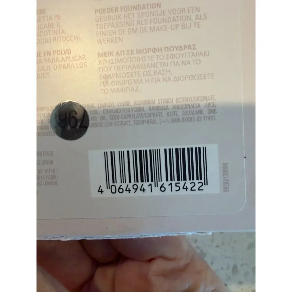 Kylie Cosmetics Natural Blur Powder Foundation 9N New in Box